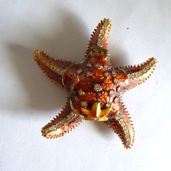 KINGSPOINT DESIGNS ENAMELED BEJEWELED STARFISH TRINKET BOX & NECKLACE (NEW BOX) - Picture 3 of 16
